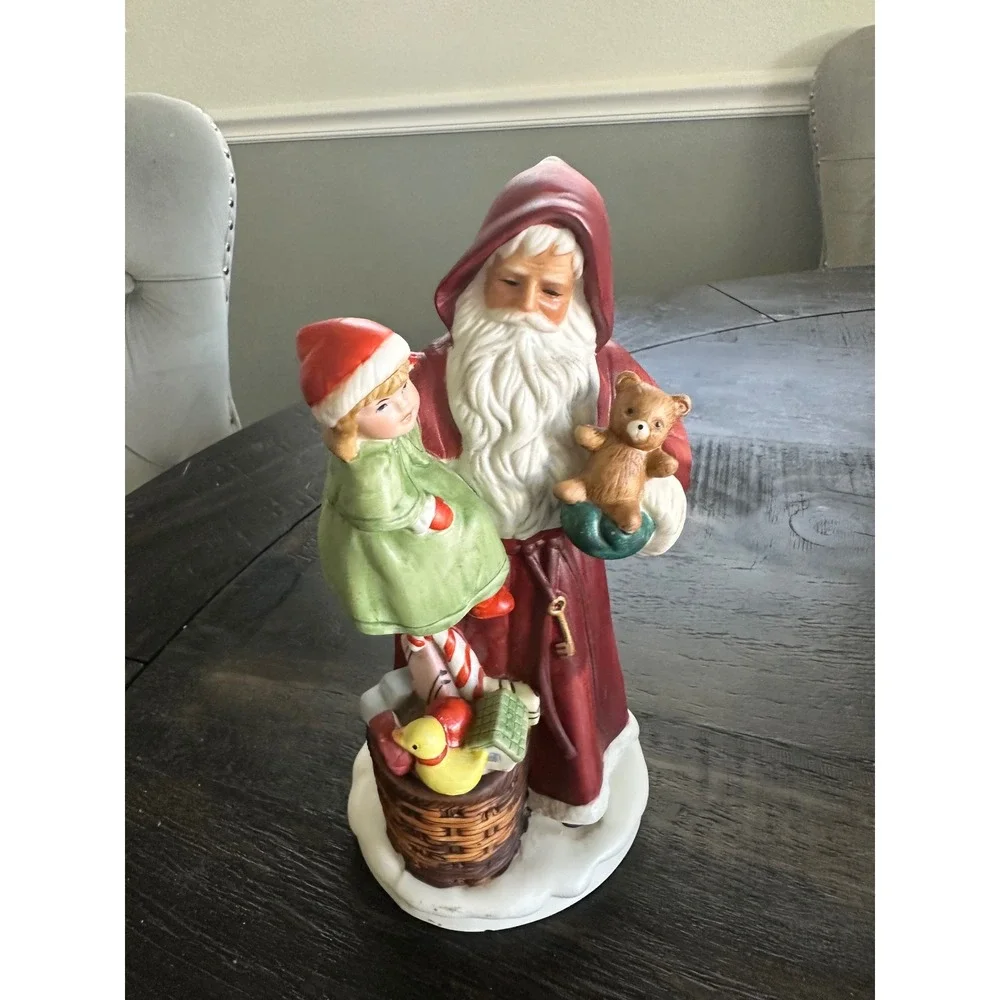 Hemco Ceramic‎ Santa Claus Figurine Holding Girl Teddy Bear Basket Christmas Dec